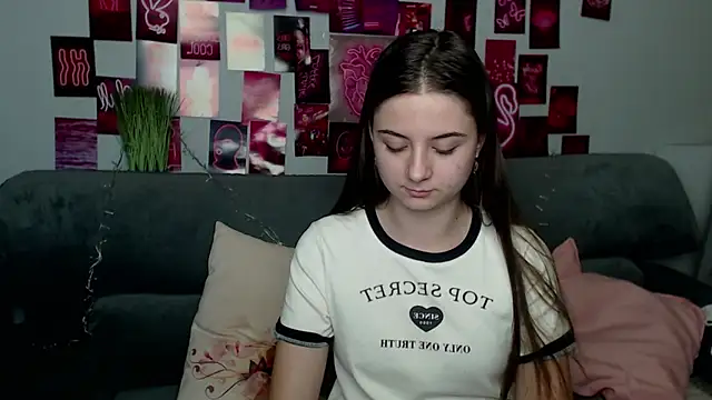 Snapshot of MilanaRoza chatting on 13, 9, 2025 MilanaRoza online show from 13, 9, 2025