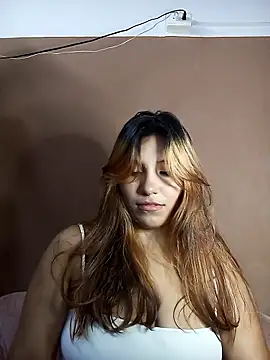 naomililu online show from 22, 4, 2026