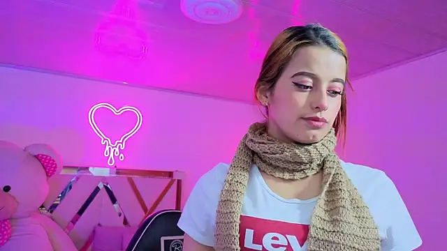 Laylafoxy tay online show from 14, 9, 2025