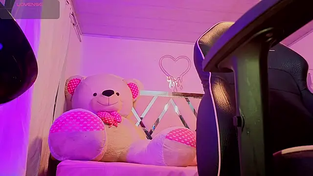 Laylafoxy tay online show from 23, 9, 2025