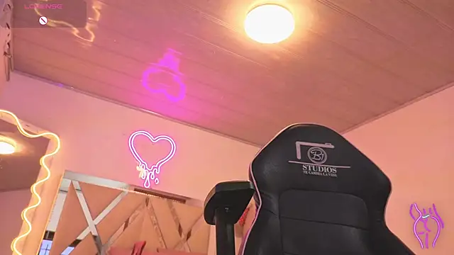 Laylafoxy tay online show from 22, 10, 2025