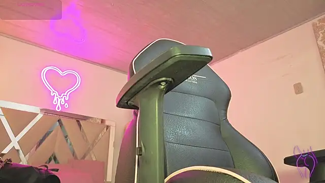 Laylafoxy tay online show from 23, 10, 2025