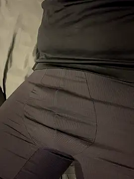 Snapshot of Dan8736 chatting on 10, 10, 2025 Dan8736 online show from 10, 10, 2025