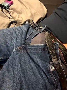 Snapshot of Dan8736 chatting on 29, 11, 2025 Dan8736 online show from 29, 11, 2025