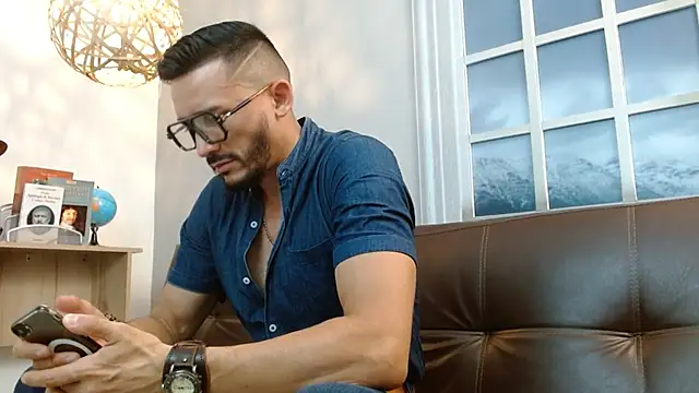 Reiko 85  online show from 8, 3, 2025