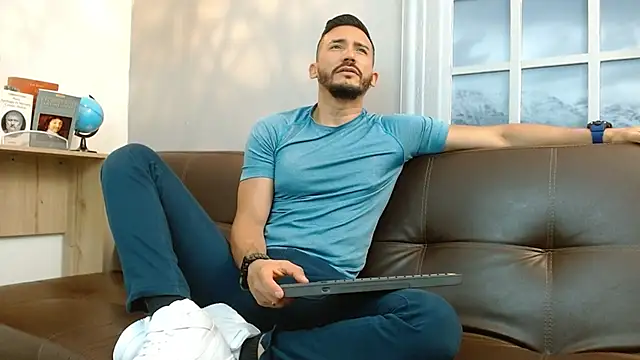 Reiko 85  online show from 10, 3, 2025