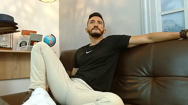 Reiko 85  online show from 12, 3, 2025