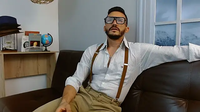 Reiko 85  online show from 15, 3, 2025