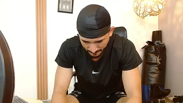 Reiko 85  online show from 15, 9, 2025