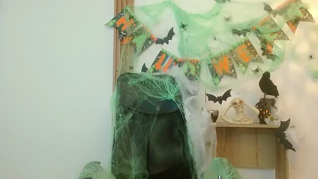 Reiko 85  online show from 11, 10, 2025