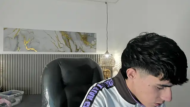 Dyla n18 online show from 27, 4, 2026