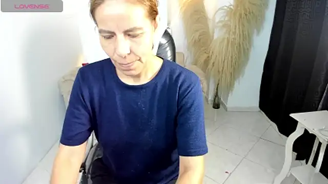 Milf karlye online show from 8, 2, 2026