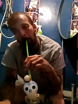 Whipit323 online show from 24, 4, 2026