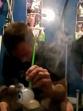 Whipit323 online show from 26, 4, 2026