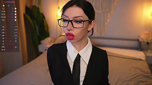 Devilsss toy online show from 18, 11, 2025