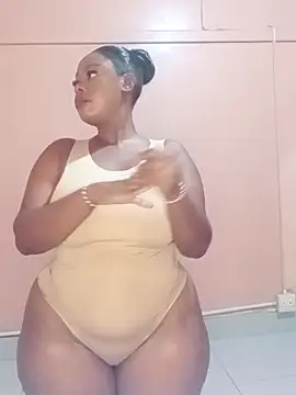 Luciouslips00 online show from 29, 4, 2026