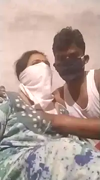 Desi SexyCoupleF online show from 18, 2, 2025