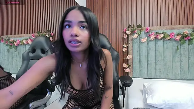 Lucy Frazier online show from 4, 12, 2024