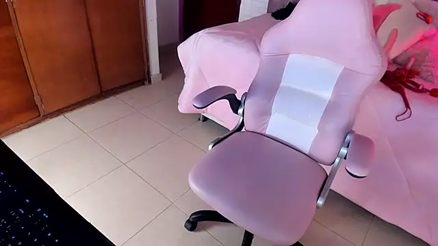 Kitty Pam online show from 5, 1, 2026