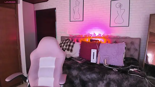 Kitty Pam online show from 21, 4, 2026