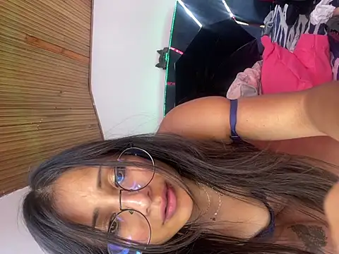 Snapshot of Jade_Zephyra chatting on 17, 2, 2025 Jade Zephyra online show from 17, 2, 2025