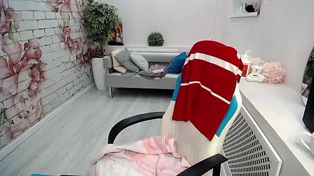 Snapshot of Cutie_Asya chatting on 2, 2, 2026 Cutie Asya online show from 2, 2, 2026