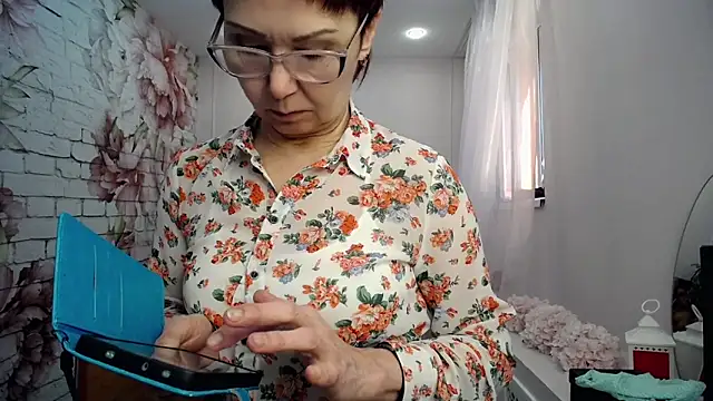 Cutie Asya online show from 13, 4, 2026