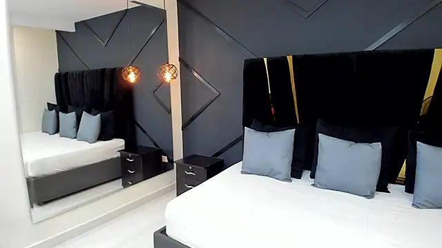 emilie xx  online show from 11, 12, 2024