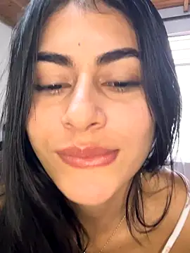 emilie xx  online show from 7, 10, 2025