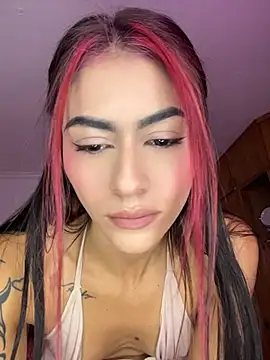 emilie xx  online show from 30, 7, 2026