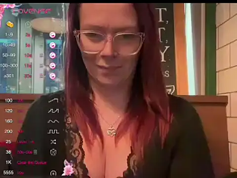 MelodyRoseUk online show from 8, 12, 2024