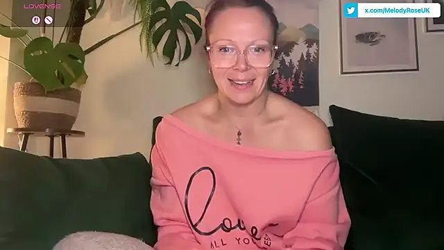 Snapshot of MelodyRoseUk chatting on 13, 2, 2026 MelodyRoseUk online show from 13, 2, 2026