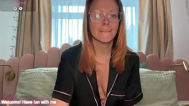 Snapshot of MelodyRoseUk chatting on 27, 3, 2026 MelodyRoseUk online show from 27, 3, 2026