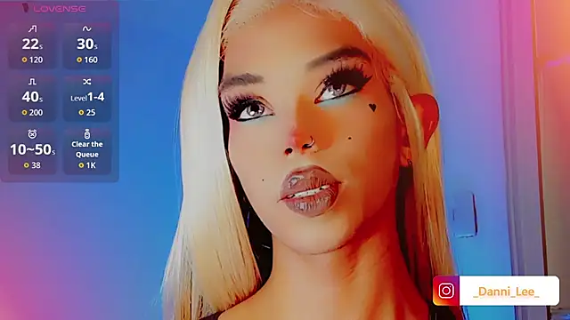 DanniLee  online show from 1, 11, 2025