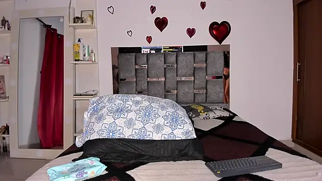 Carol M8 online show from 1, 3, 2025