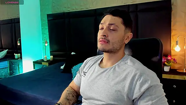 Snapshot of JossAckland chatting on 18, 2, 2025 JossAckland online show from 18, 2, 2025