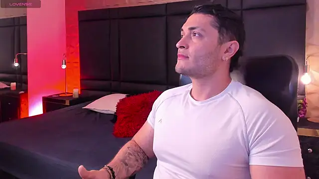 Snapshot of JossAckland chatting on 9, 3, 2025 JossAckland online show from 9, 3, 2025