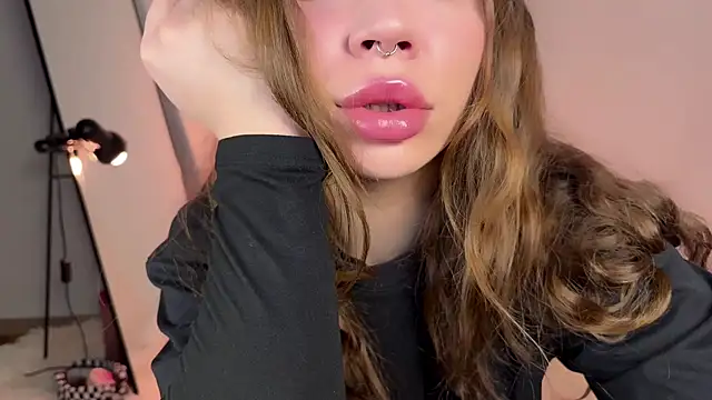 PaulaPratt online show from 21, 3, 2025