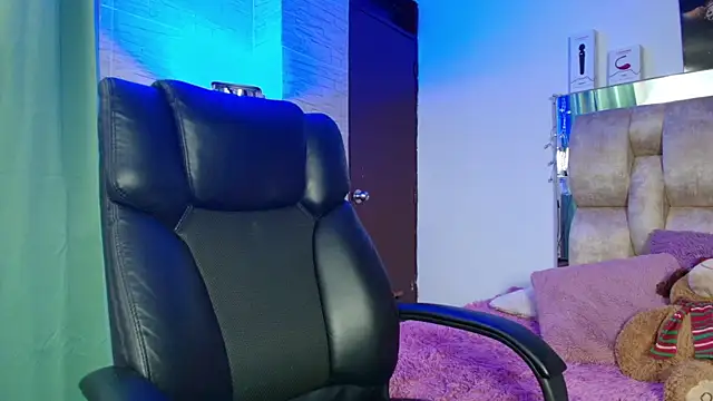 Snapshot of dakota_Robbins_ chatting on 28, 10, 2025 dakota Robbins online show from 28, 10, 2025