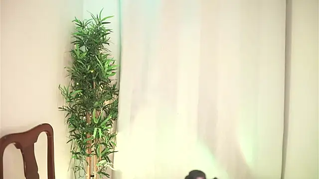 Snapshot of Tony_Wylie chatting on 28, 6, 2026 Tony Wylie online show from 28, 6, 2026