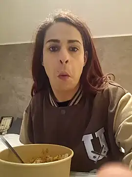 perla97 online show from 9, 2, 2025