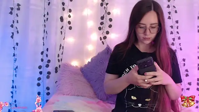 Snapshot of centaurigirl chatting on 31, 12, 2024 centaurigirl online show from 31, 12, 2024