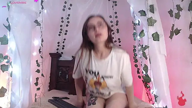 Snapshot of centaurigirl chatting on 1, 3, 2025 centaurigirl online show from 1, 3, 2025