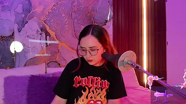 Snapshot of centaurigirl chatting on 22, 11, 2025 centaurigirl online show from 22, 11, 2025