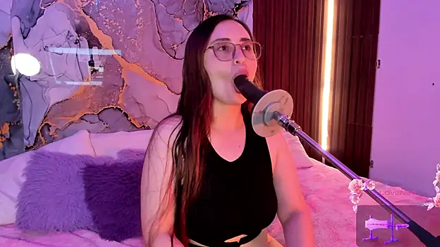 Snapshot of centaurigirl chatting on 24, 11, 2025 centaurigirl online show from 24, 11, 2025