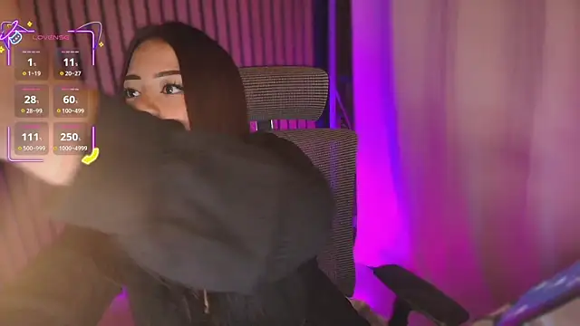 Snapshot of soffyvibes- chatting on 8, 10, 2025 soffyvibes- online show from 8, 10, 2025