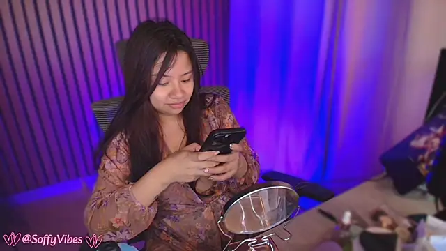 Snapshot of soffyvibes- chatting on 27, 11, 2025 soffyvibes- online show from 27, 11, 2025