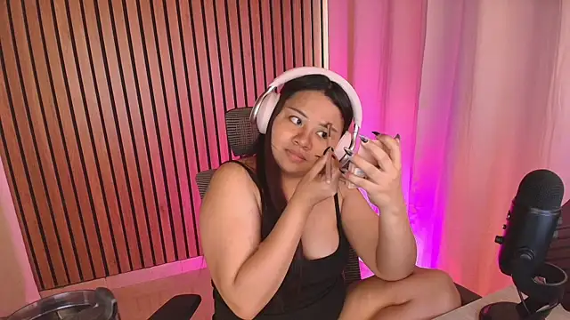 Snapshot of soffyvibes- chatting on 2, 3, 2026 soffyvibes- online show from 2, 3, 2026