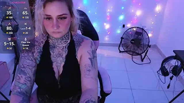 Lisacasandra online show from 18, 12, 2024