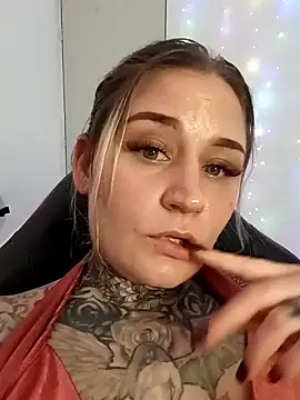 Lisacasandra online show from 6, 3, 2025